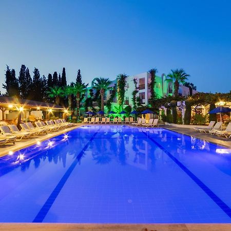 Natur Garden Hotel Битез Екстериор снимка