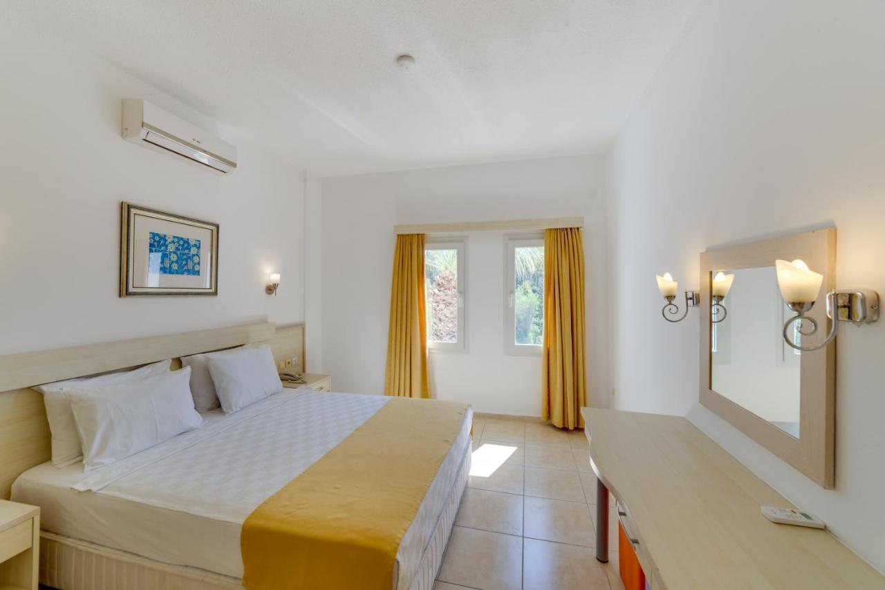 Natur Garden Hotel Битез Екстериор снимка
