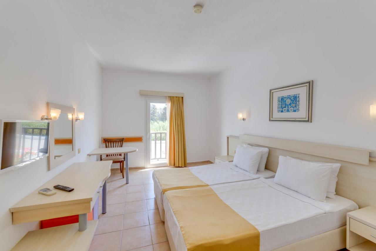 Natur Garden Hotel Битез Екстериор снимка