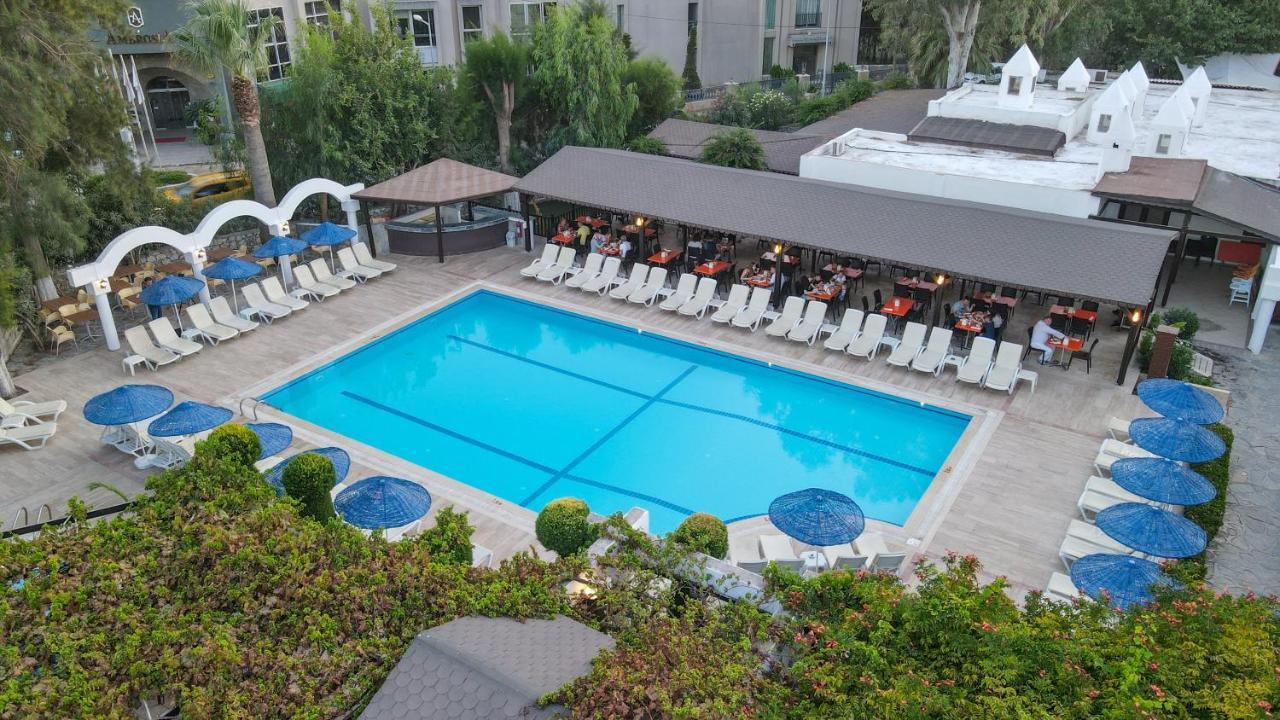 Natur Garden Hotel Битез Екстериор снимка