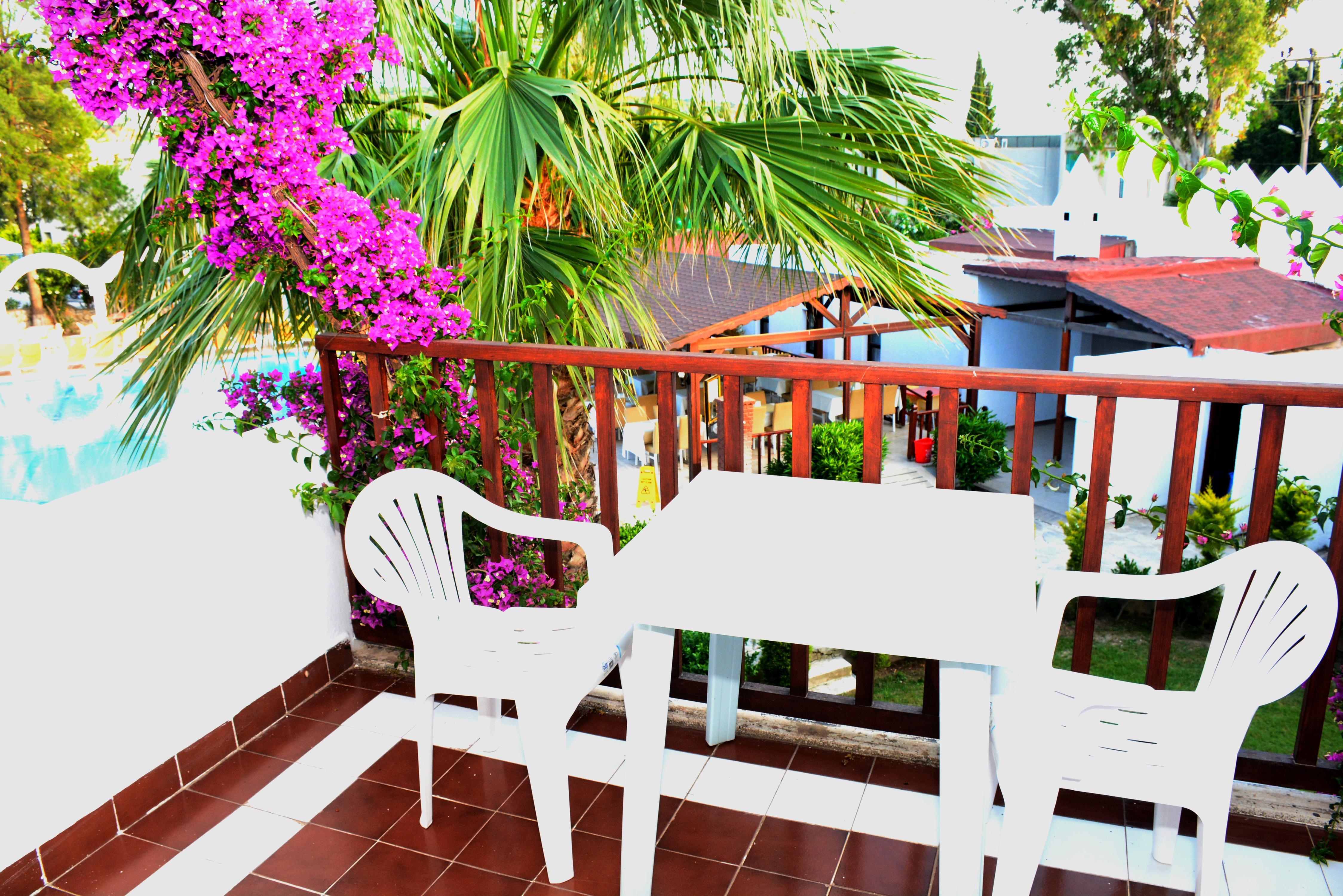 Natur Garden Hotel Битез Екстериор снимка