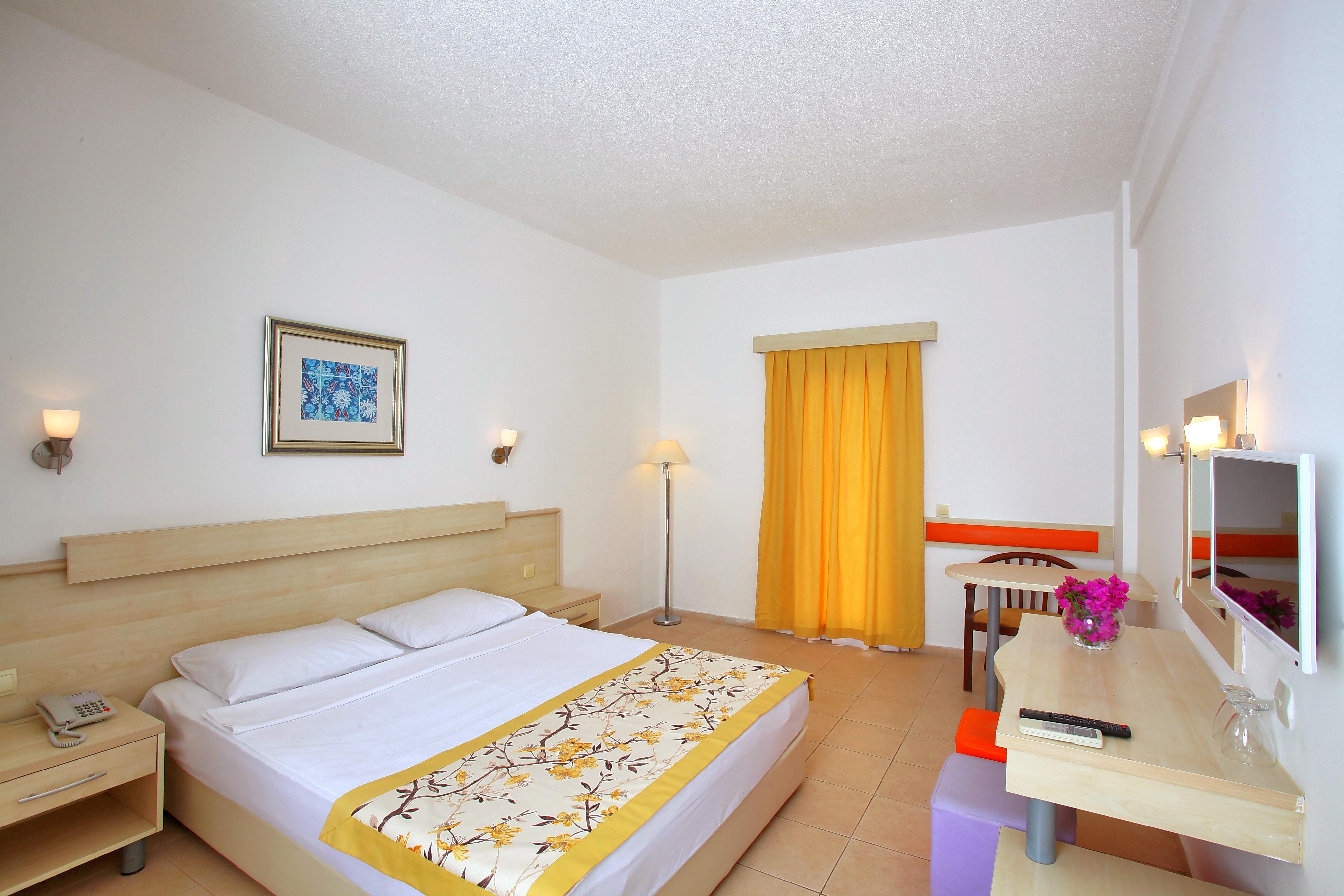Natur Garden Hotel Битез Екстериор снимка