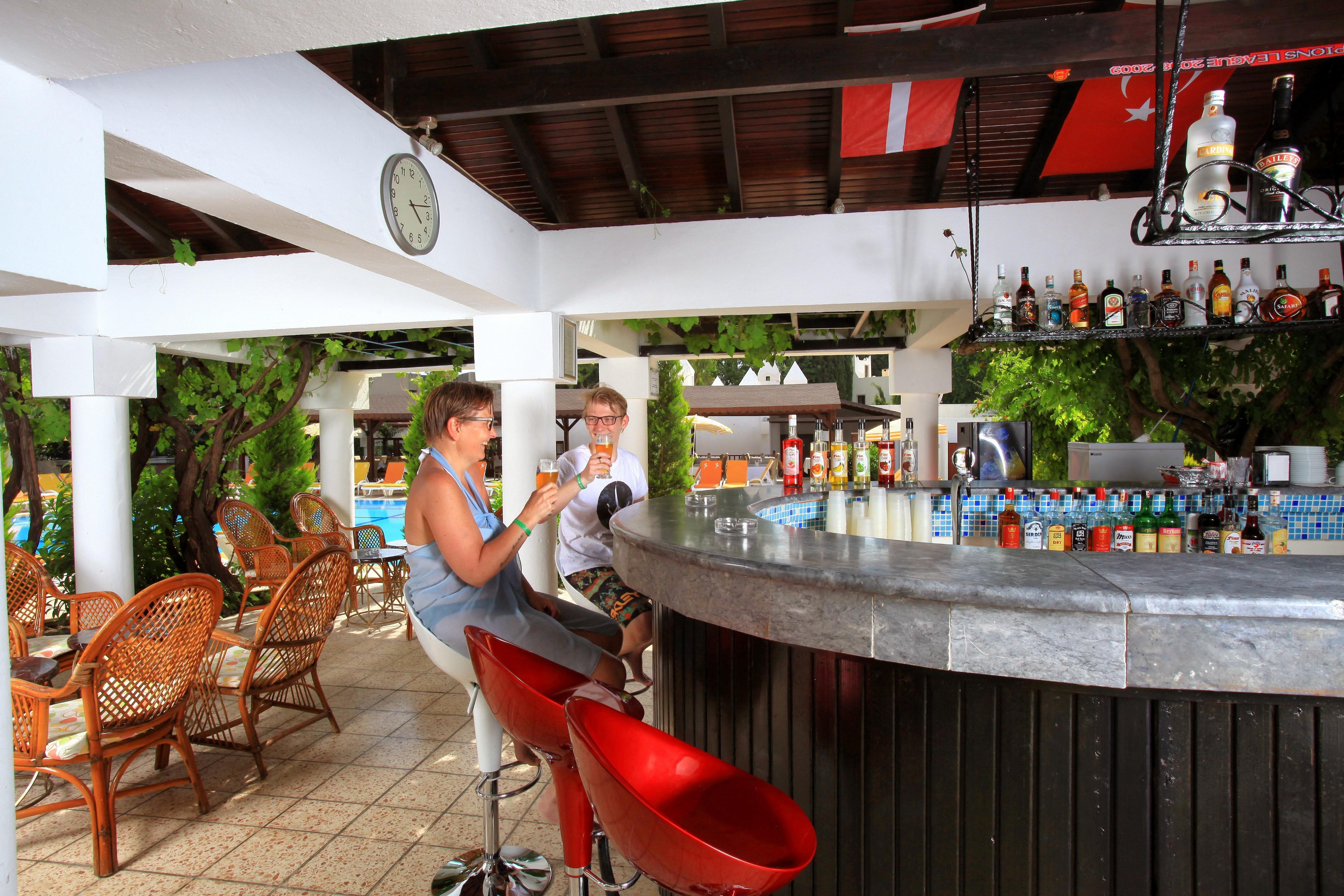 Natur Garden Hotel Битез Екстериор снимка