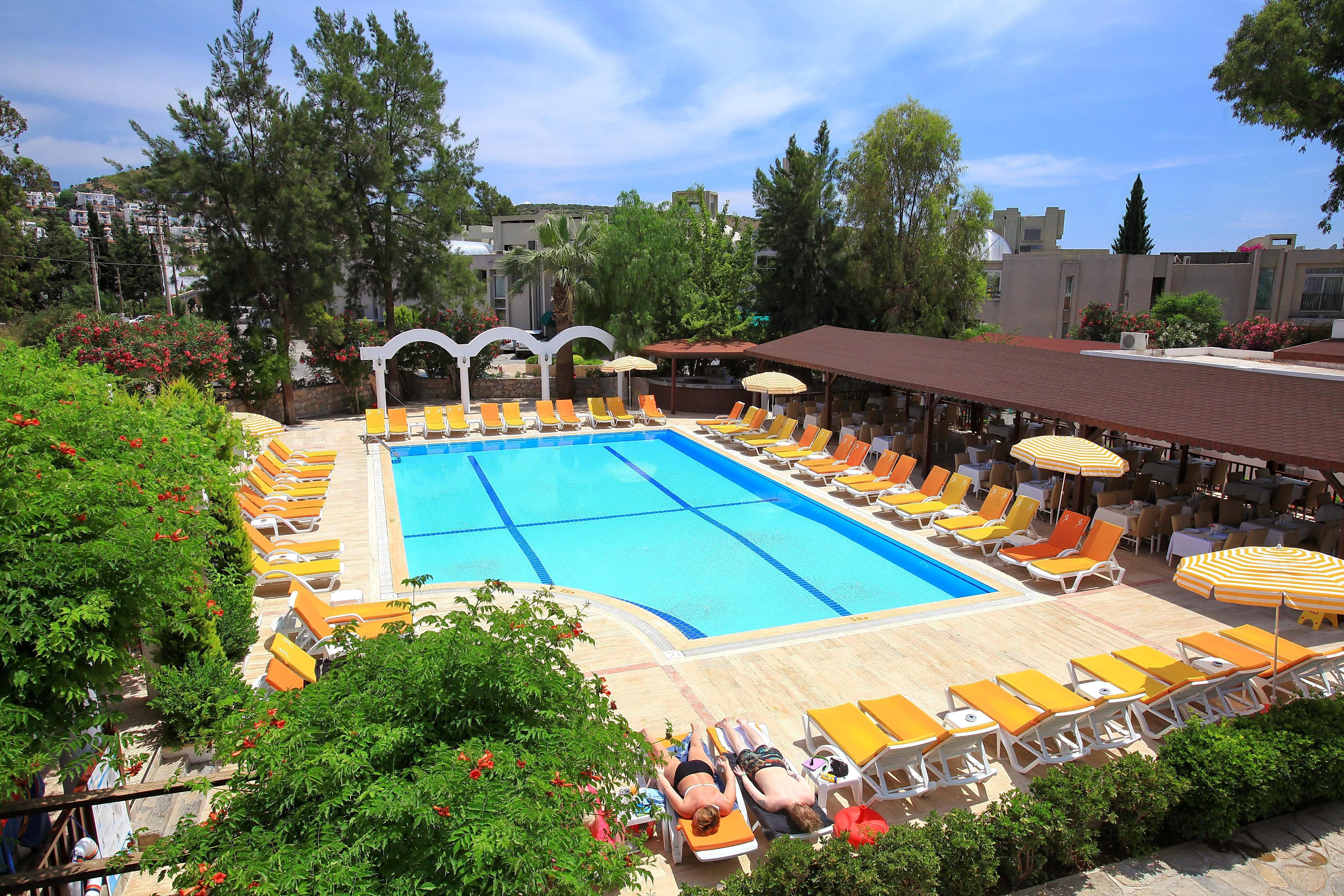 Natur Garden Hotel Битез Екстериор снимка